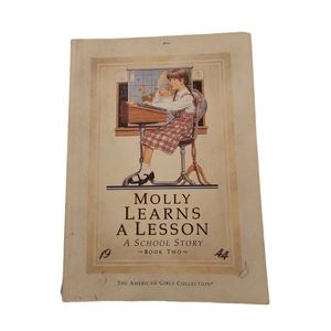 Vintage American Girl Molly Book
